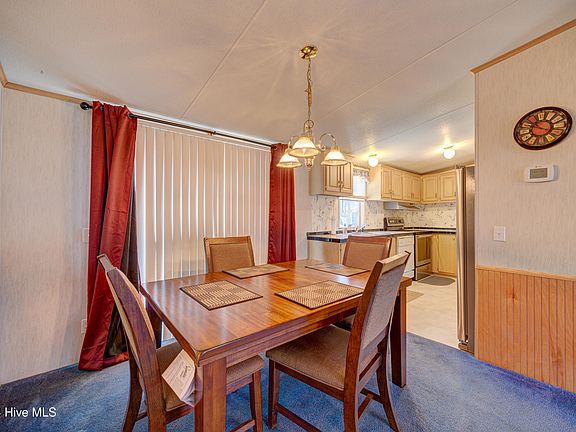 5th image of 8956 Black Chestnut Drive NE