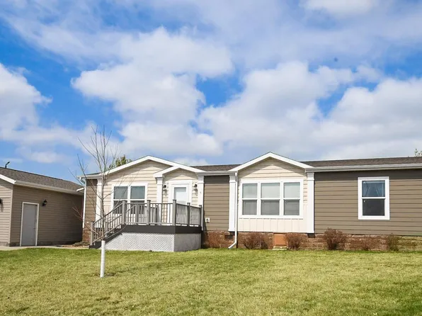 9 S Fork Dr SE, Kasson, MN 55944