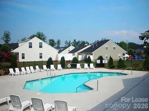 2052 Shady Pond Dr — Photo 28