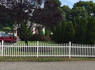 89 Colin Dr, Shirley, NY 11967