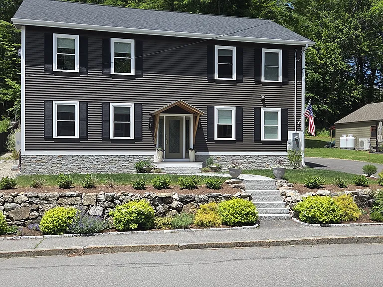 19 Water St — Photo 2