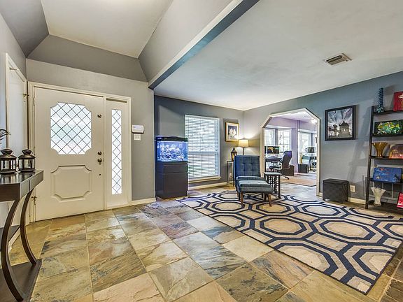 5th image of 12911 Chateau Forest Ln