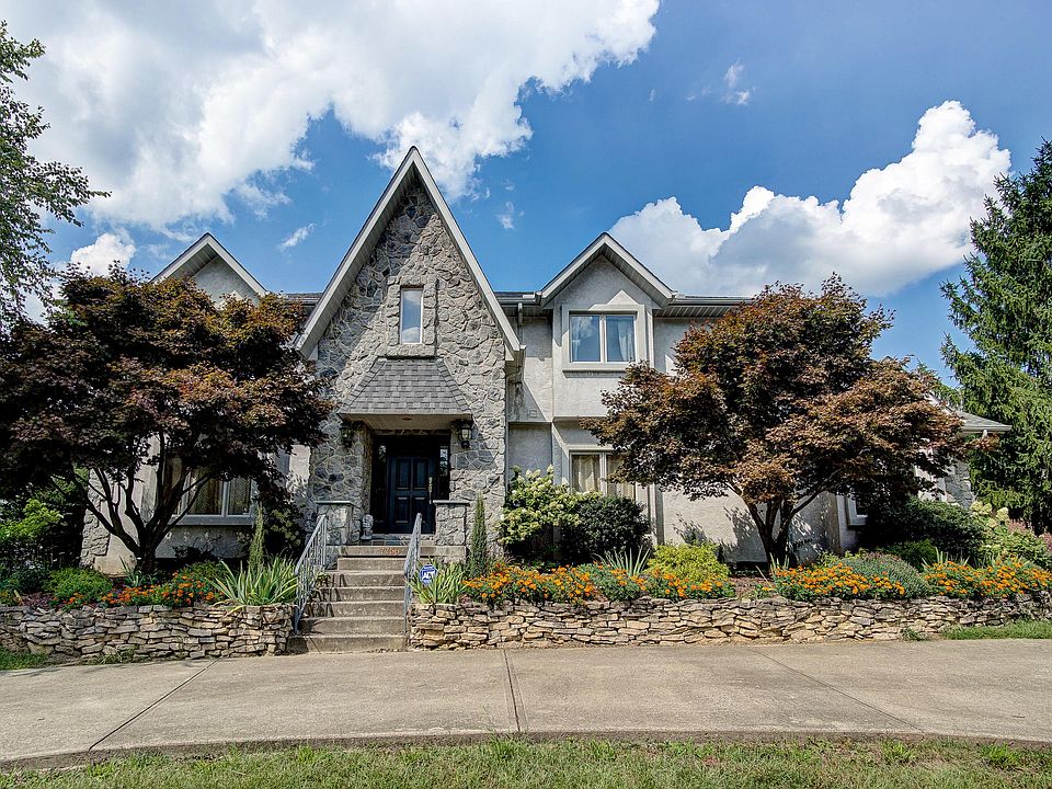 1st image of 7756 Quarry Cliff Ct