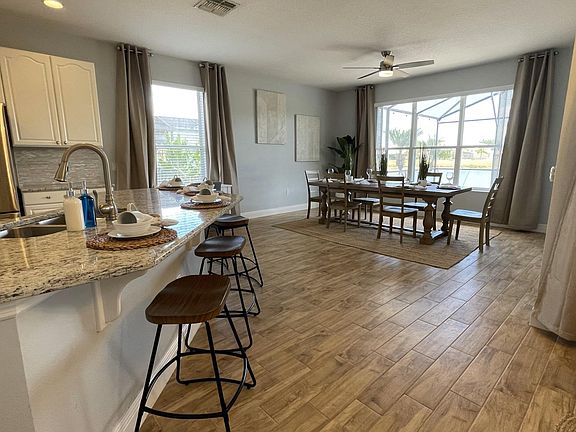 4th image of 3601 Valleyview Dr