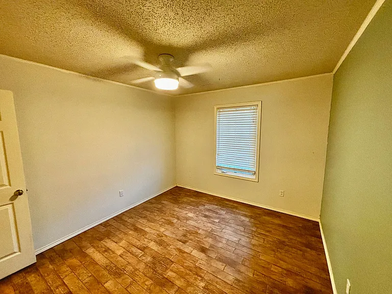 4208 64th St — Photo 23