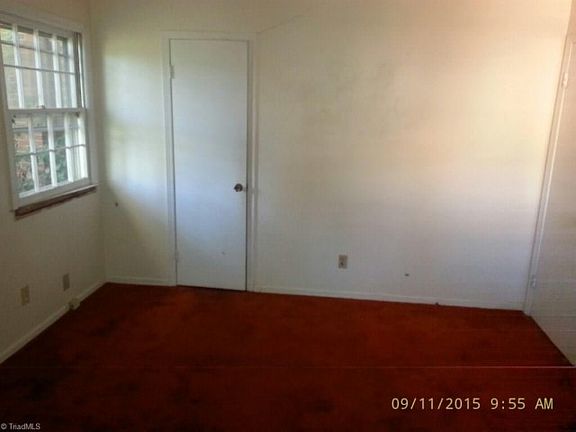 5th image of 3304 Shallowford Dr