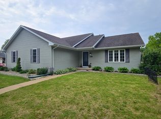 3201 Mockingbird Way, Oshkosh, WI 54904