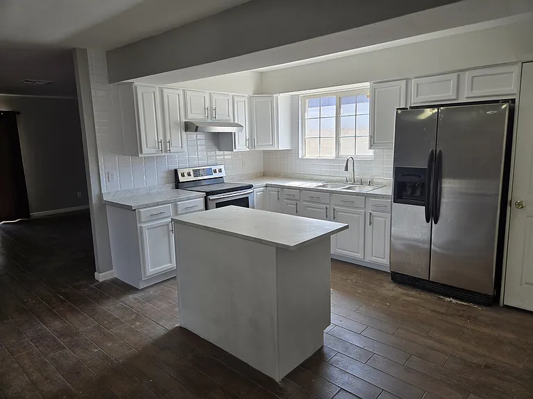 7827 W Amelia Ave — Photo 7