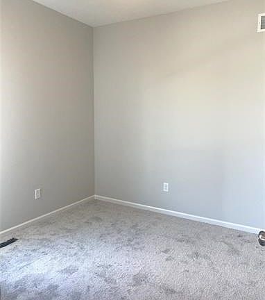 4th image of 1613 NE Jaclyn Dr