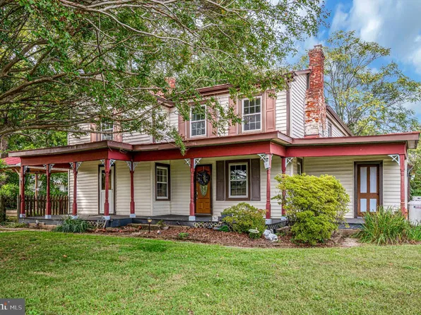 836 Truslow Rd, Fredericksburg, VA 22406