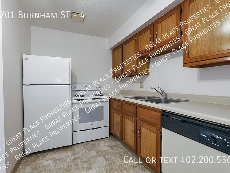 1701 Burnham St #4 — Photo 12