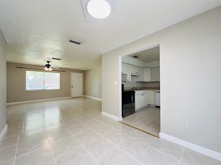 440 Nora Ave — Photo 7
