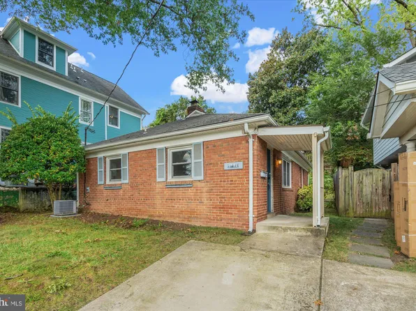 2712 Hickory St, Alexandria, VA 22305