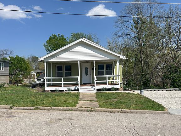 2nd image of 215 Argonne St