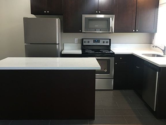 4th image of 7131 N Maryland Ave #7131