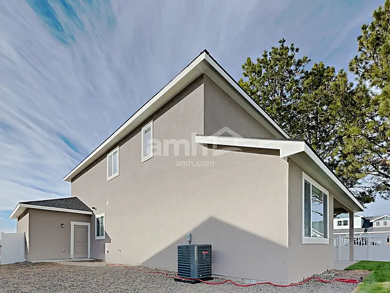 1890 N Montgomery Way — Photo 24