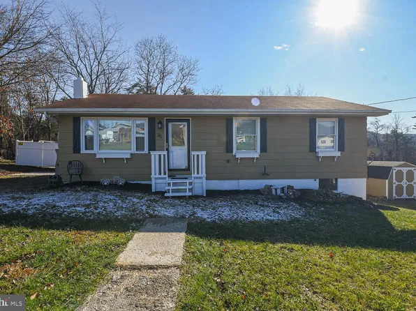 35 Cypress Dr, Keyser, WV 26726