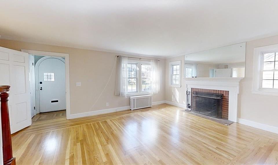 30 Forest Ave, Cranston, RI 02910 Zillow