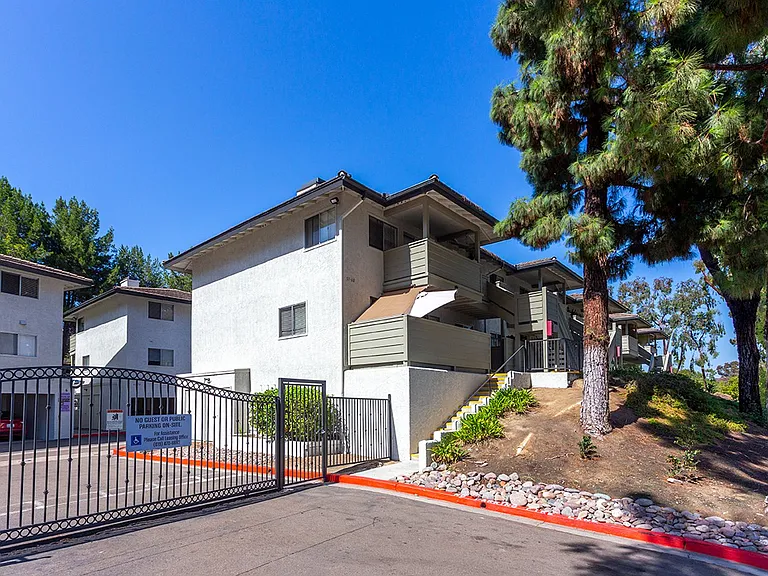 Bonita Heights Apartments — Photo 27