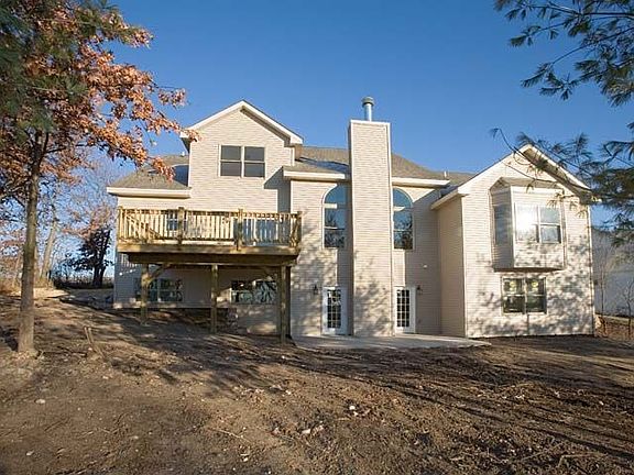 Fully Exposed Lower Level