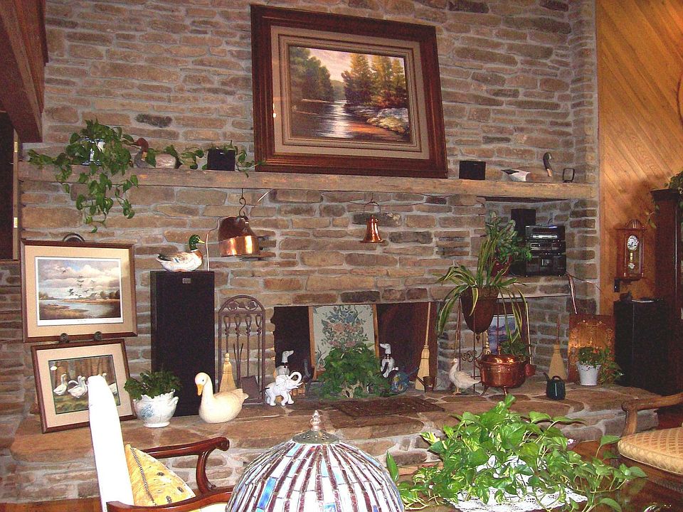 Double sided fireplace