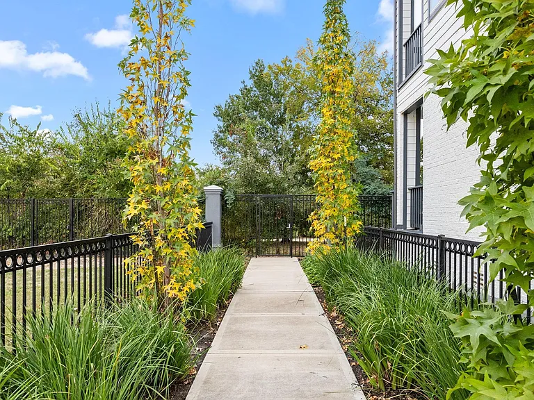 14008 Memorial Reserve Pl — Photo 39
