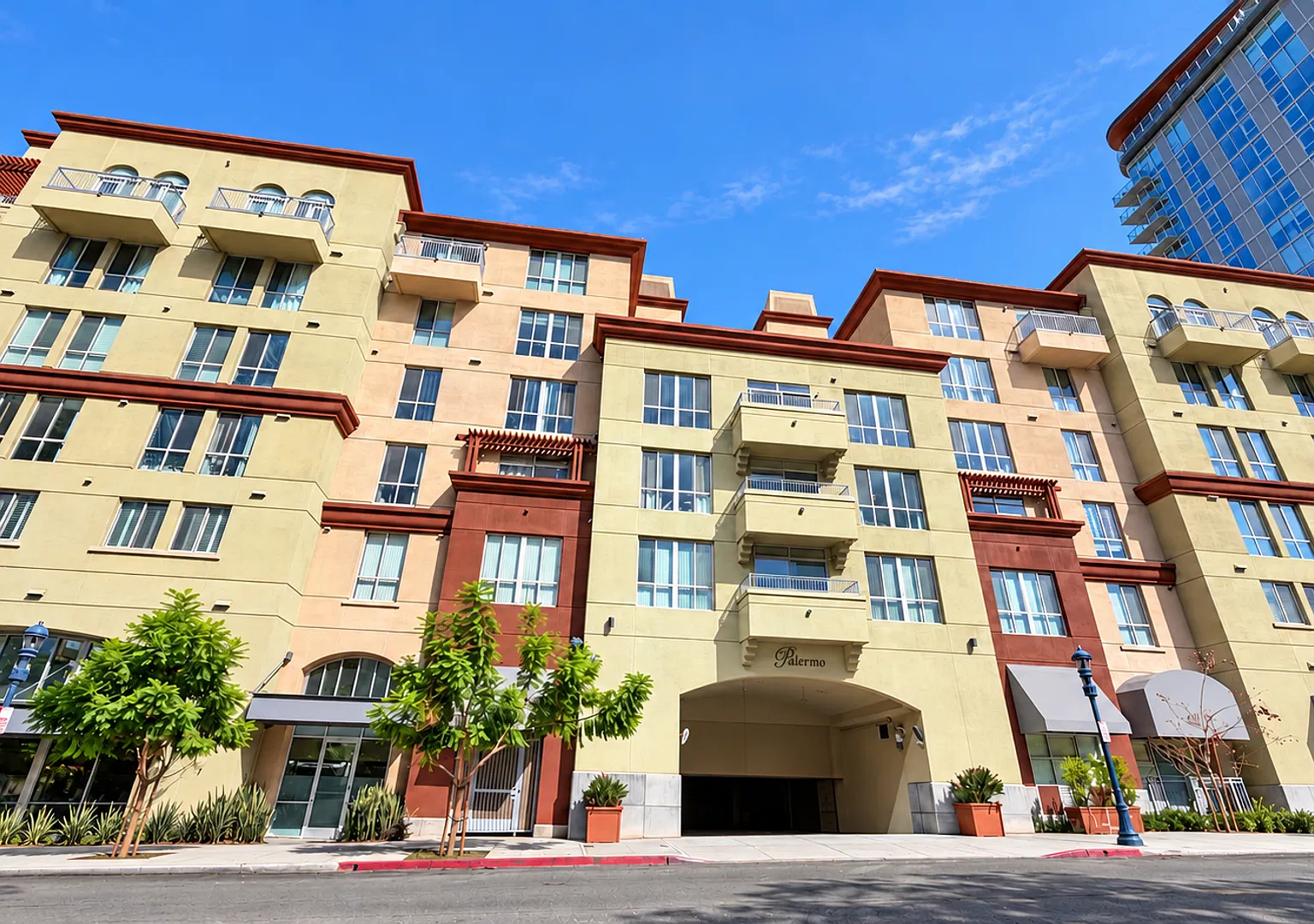 Spacious 1-Bedroom at Piazza Palermo with Parking & Resort-Style Amenities — Photo 1