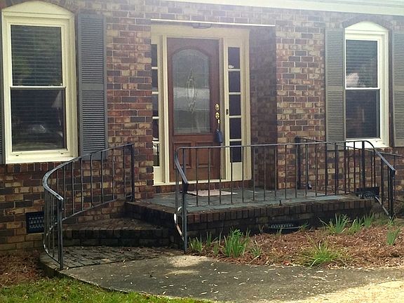 2nd image of 102 Essex Ct