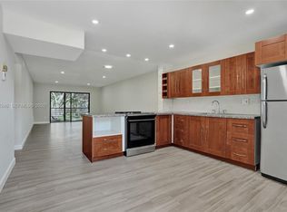 Lakes Of Carriage Hills, Fort Lauderdale, FL 33319