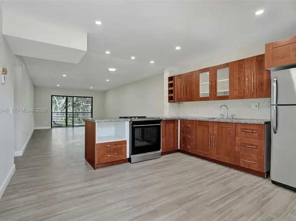 6090 N Sabal Palm Blvd APT 208, Fort Lauderdale, FL 33319
