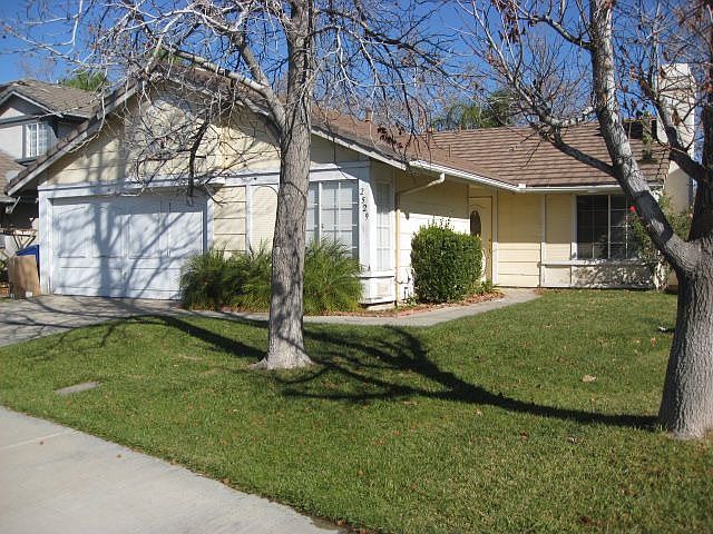 1st image of 2529 Shady Glen Ln
