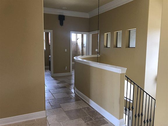 4th image of 2977 Oak Pointe Dr