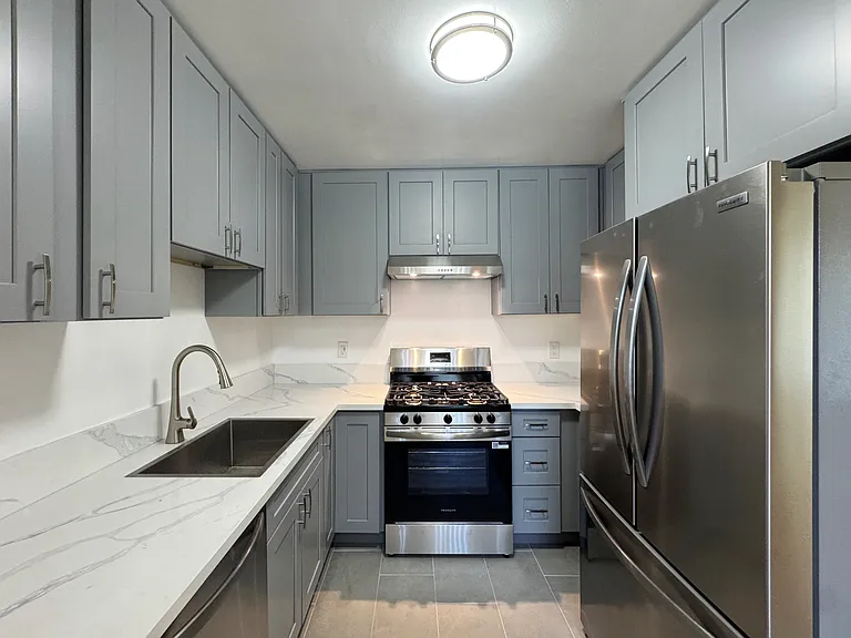 135 N 5th St #G — Photo 8