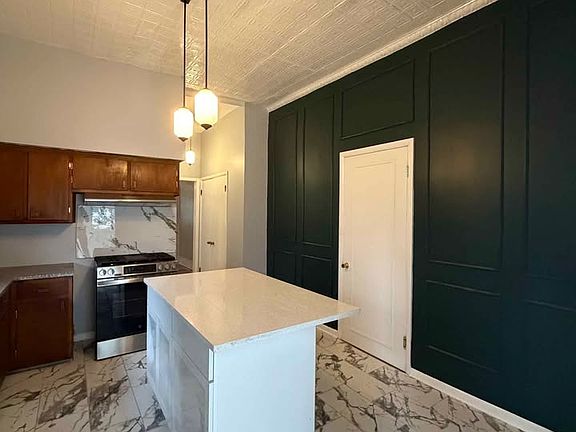 3rd image of 3342 N Whipple St APT 1