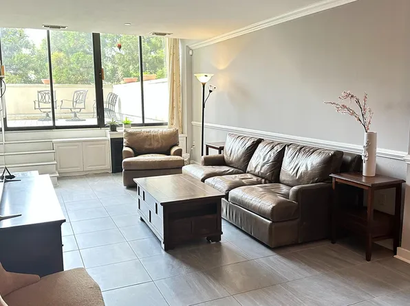 2001 Hamilton St APT E2, Philadelphia, PA 19130