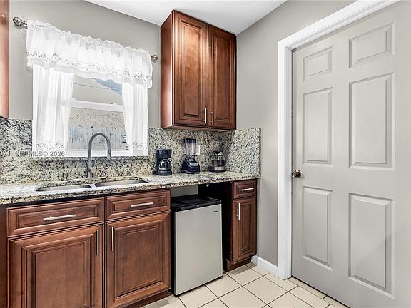 5th image of 7421 SW 14th Ct
