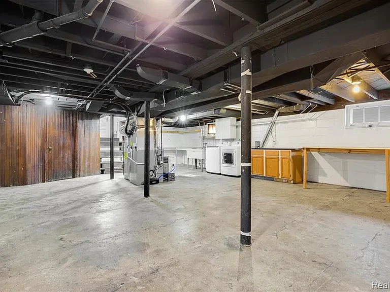522 N Washington Ave — Photo 17