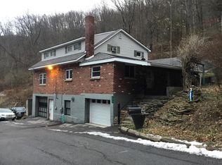 424 Prosser Hollow Rd, Johnstown, PA 15906