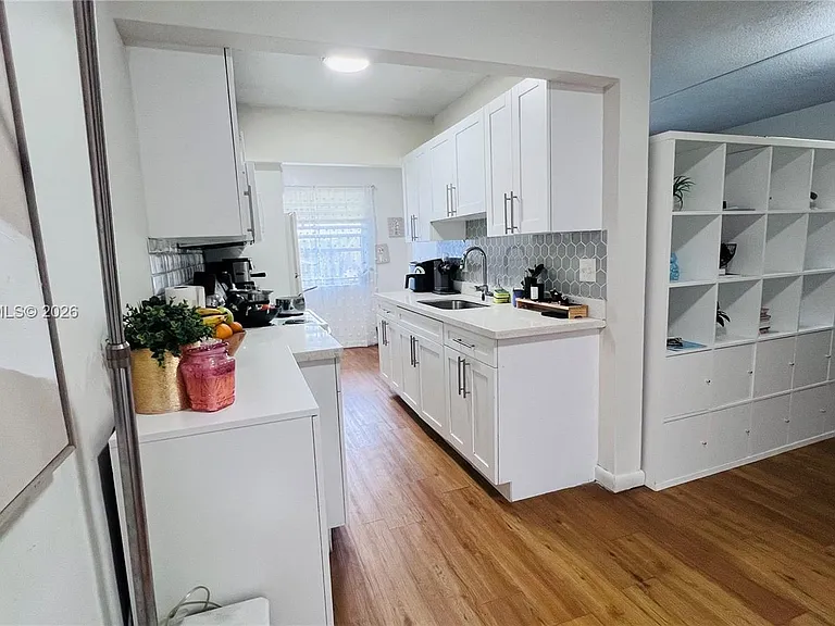 1100 NE 1st Ct #213 — Photo 4