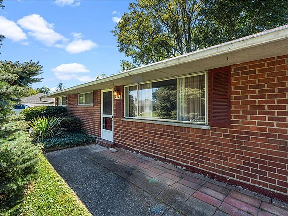 4th image of 4543 Harbison St