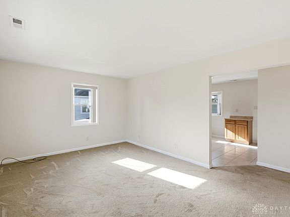 4th image of 114 Oakwood Ave