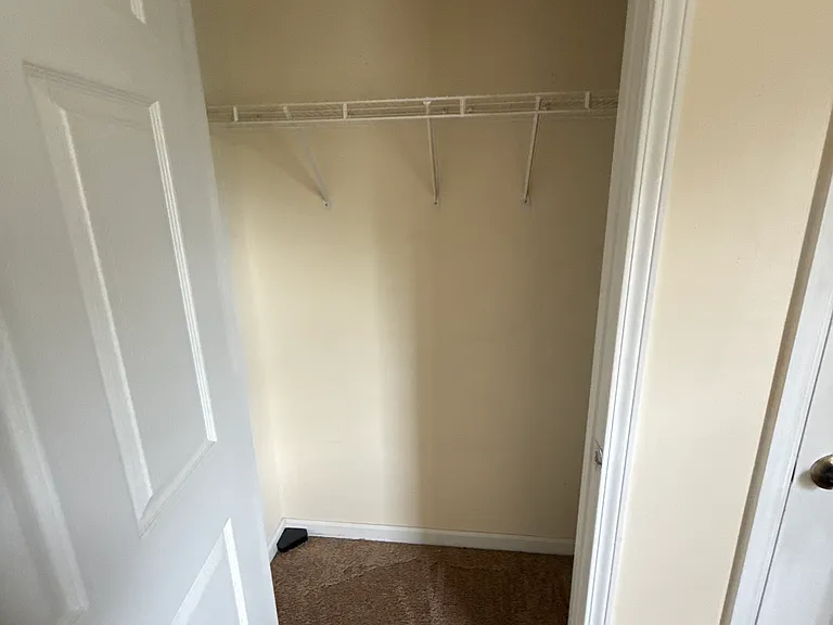 24 Lexington Ct — Photo 15