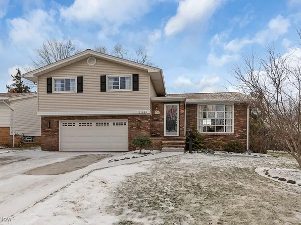 21509 Ellen Dr, Fairview Park, OH 44126