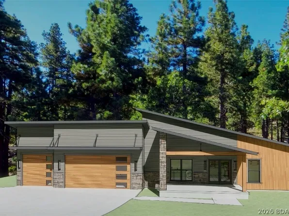 980 Grand Point Blvd, Sunrise Beach, MO 65079