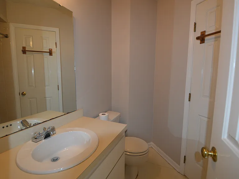 1214 Deptford Ct — Photo 12