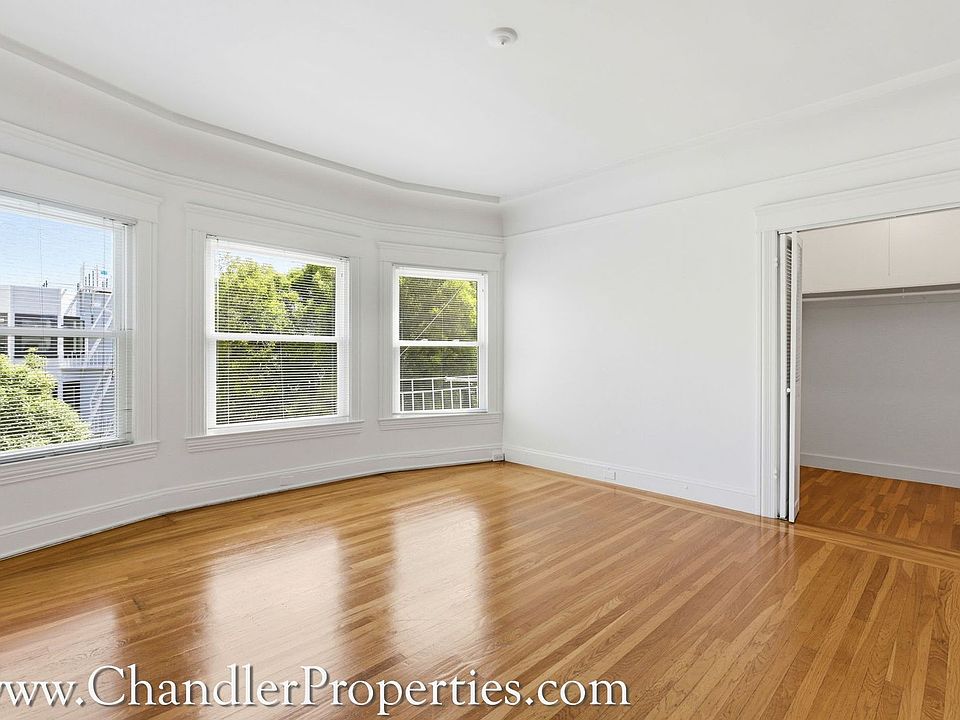 1st image of 1135 Bay St APT 11