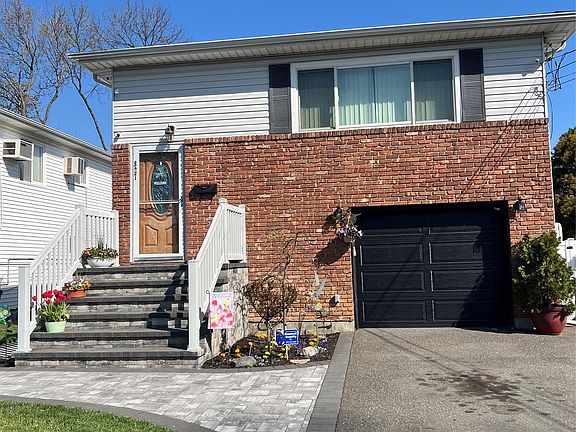 2nd image of 827 Bermuda Road