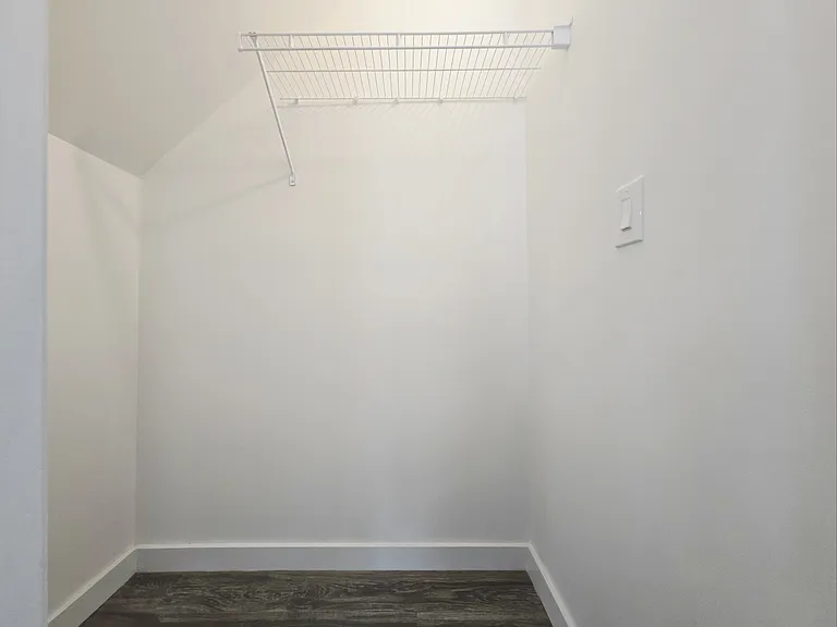 2529 Piering Dr — Photo 19