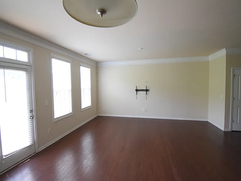 9620 Camberley Ave NW — Photo 12