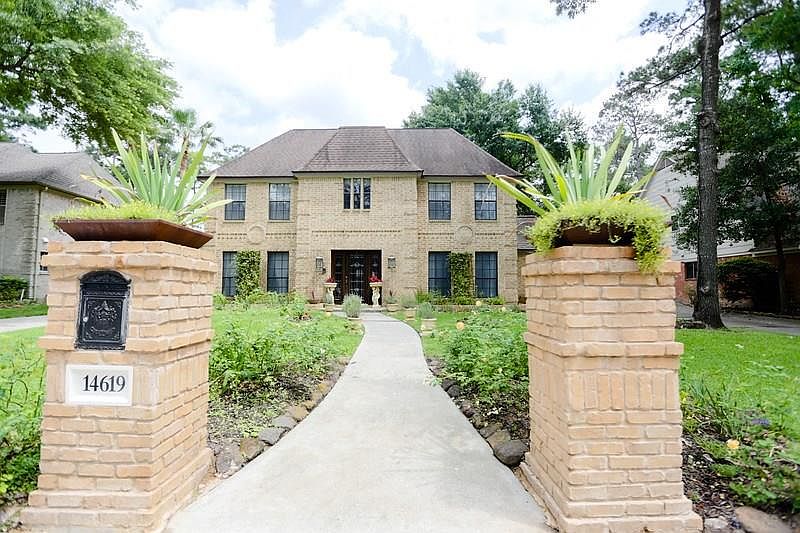 1st image of 14619 Forest Lodge Dr